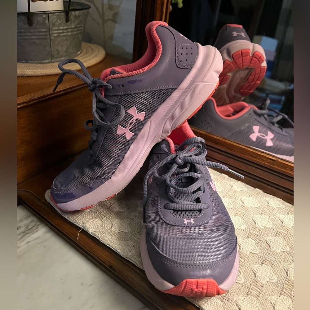 UNDER ARMOUR Classic Grade School Rave Athletic Sneakers Purple Pink Girl's 5.5Y
